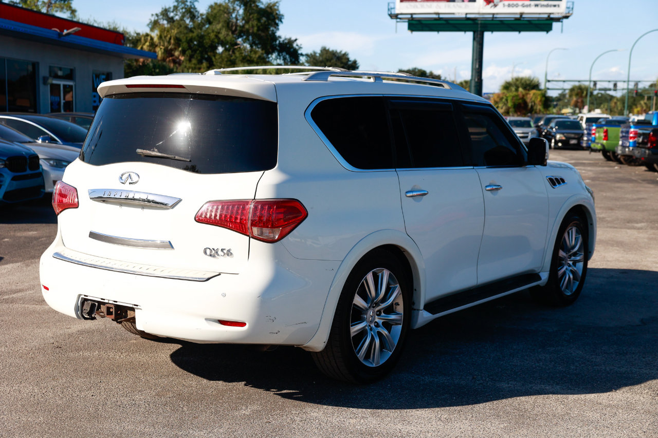 Used 2012 INFINITI QX56 2WD w/ Deluxe Touring Pkg image 11