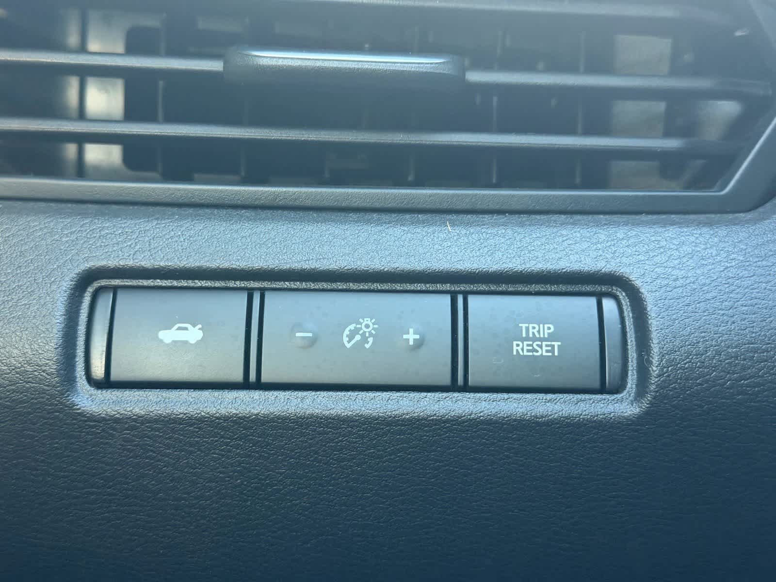 Certified 2025 Nissan Altima 2.5 SV FWD image 26