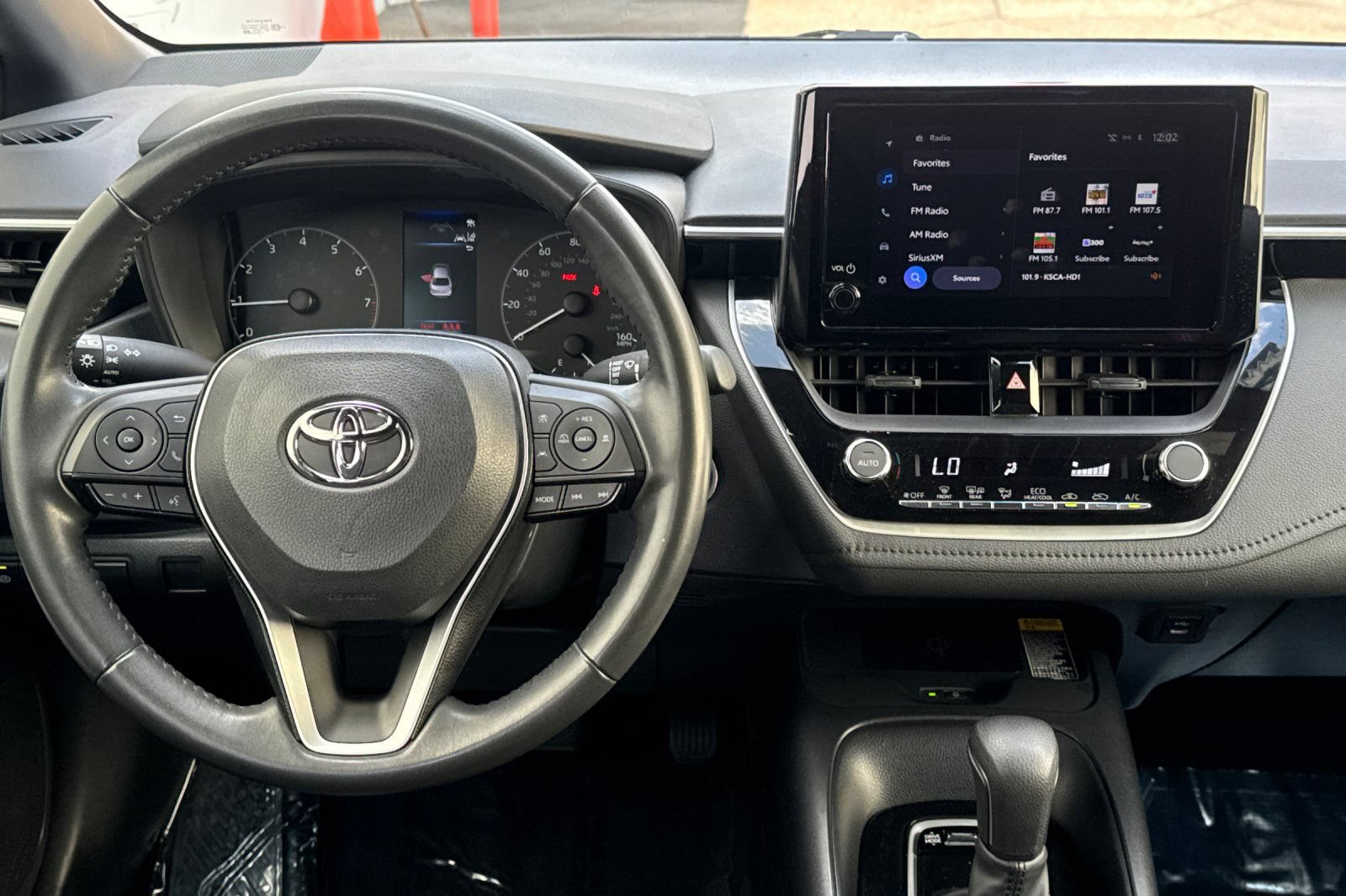 Certified 2024 Toyota Corolla SE w/ SE Premium Package FWD image 20