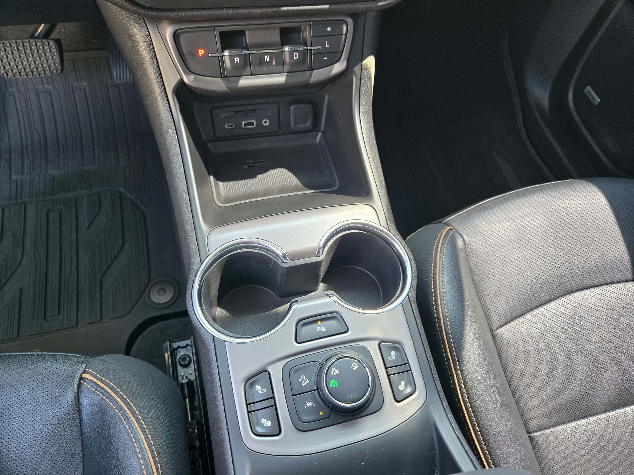 Used 2023 GMC Terrain AT4 w/ Infotainment Package II image 32