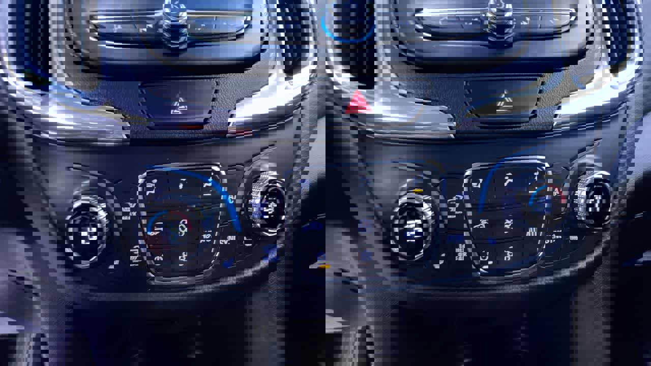 Used 2021 Chevrolet Equinox LT image 27