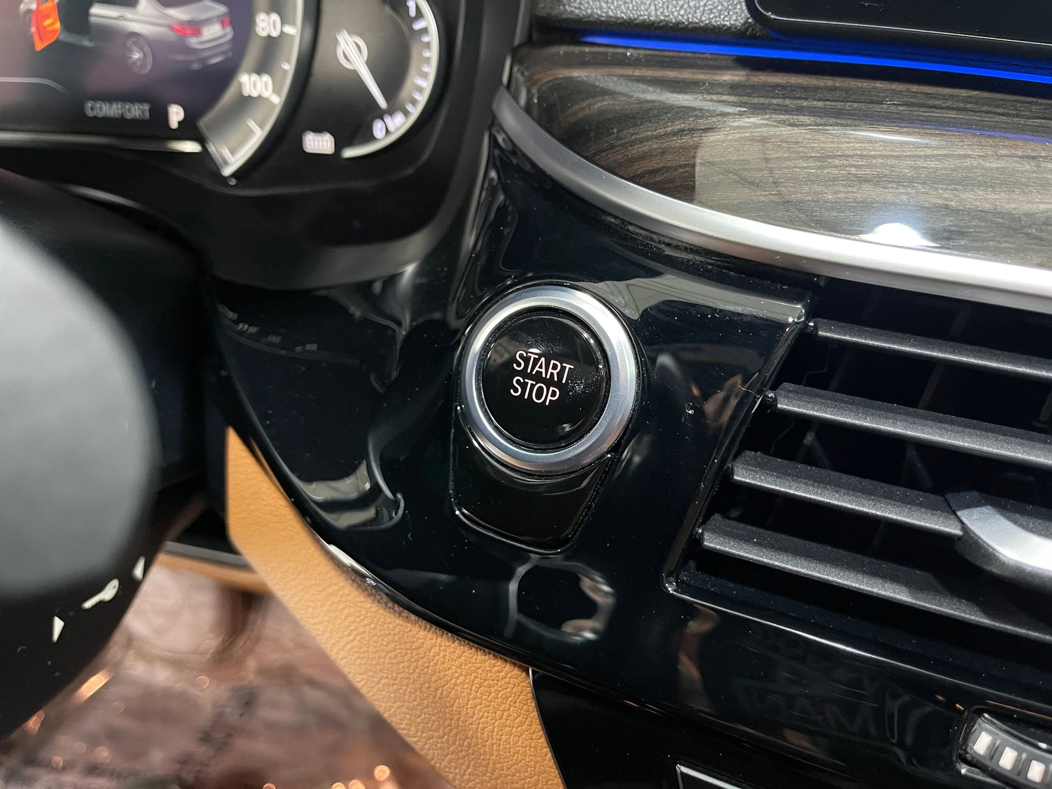 Used 2018 BMW 530e image 21