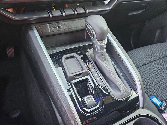 Used 2024 Chevrolet Colorado LT w/ LT Convenience Package image 16