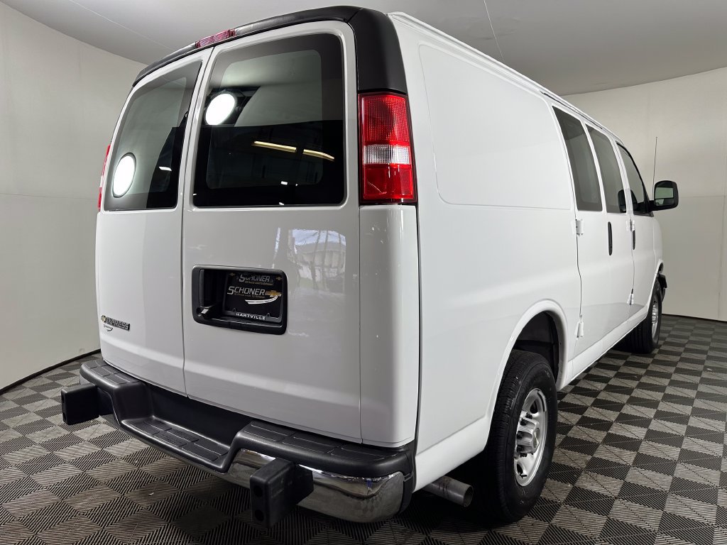 Used 2025 Chevrolet Express 2500 w/ Driver Convenience Package RWD image 5