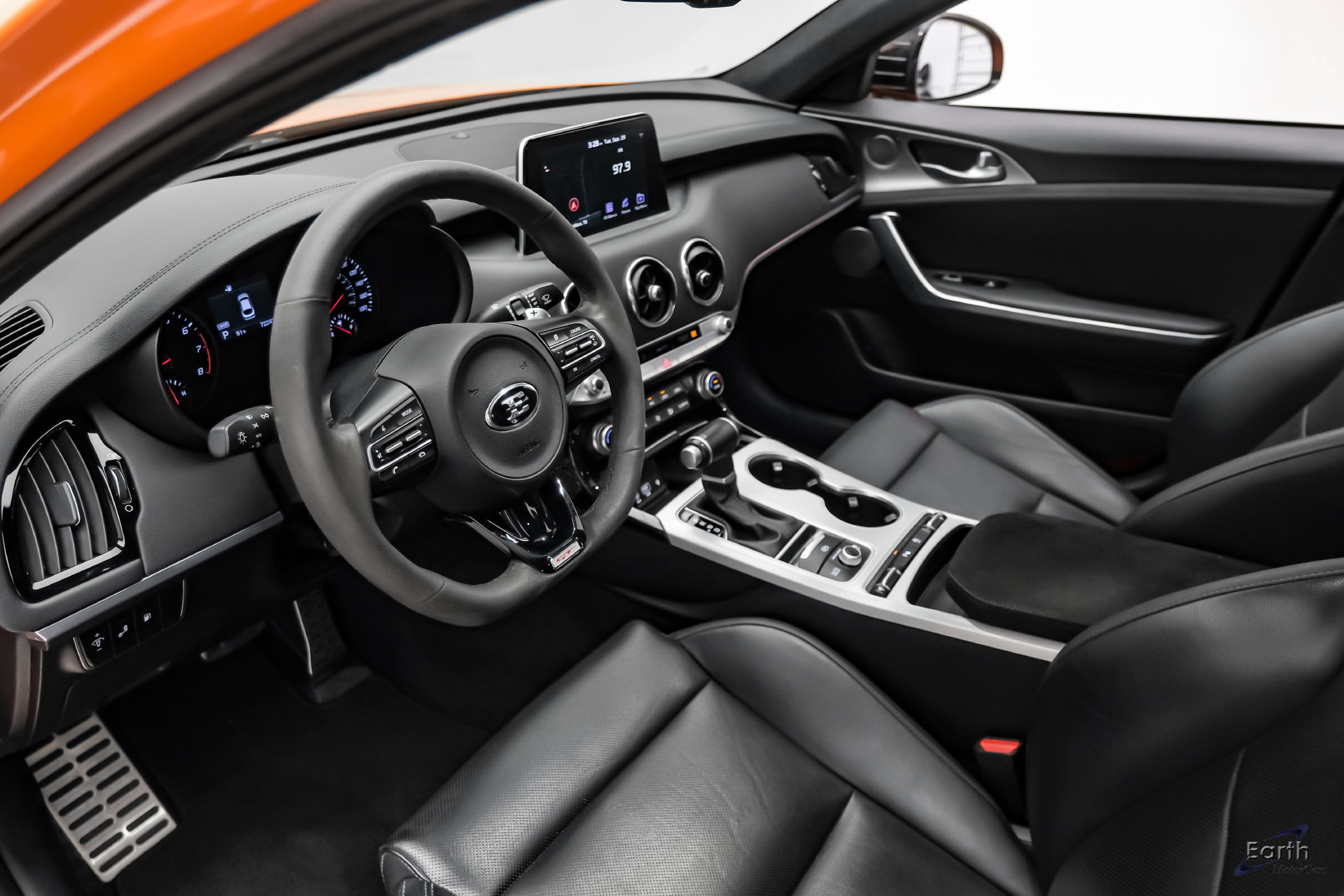 Used 2019 Kia Stinger GTS RWD image 3