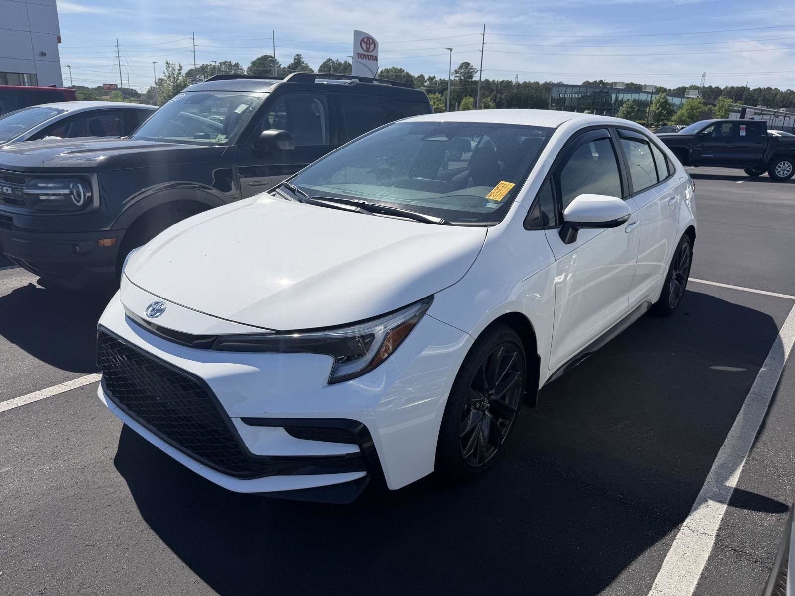 Used 2026 Toyota Corolla SE FWD image 15