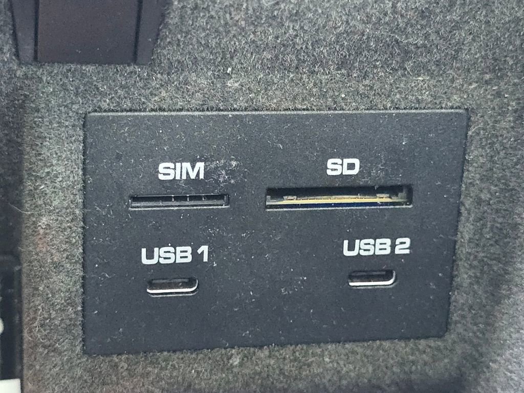 Used 2021 Porsche Macan AWD/4WD image 31