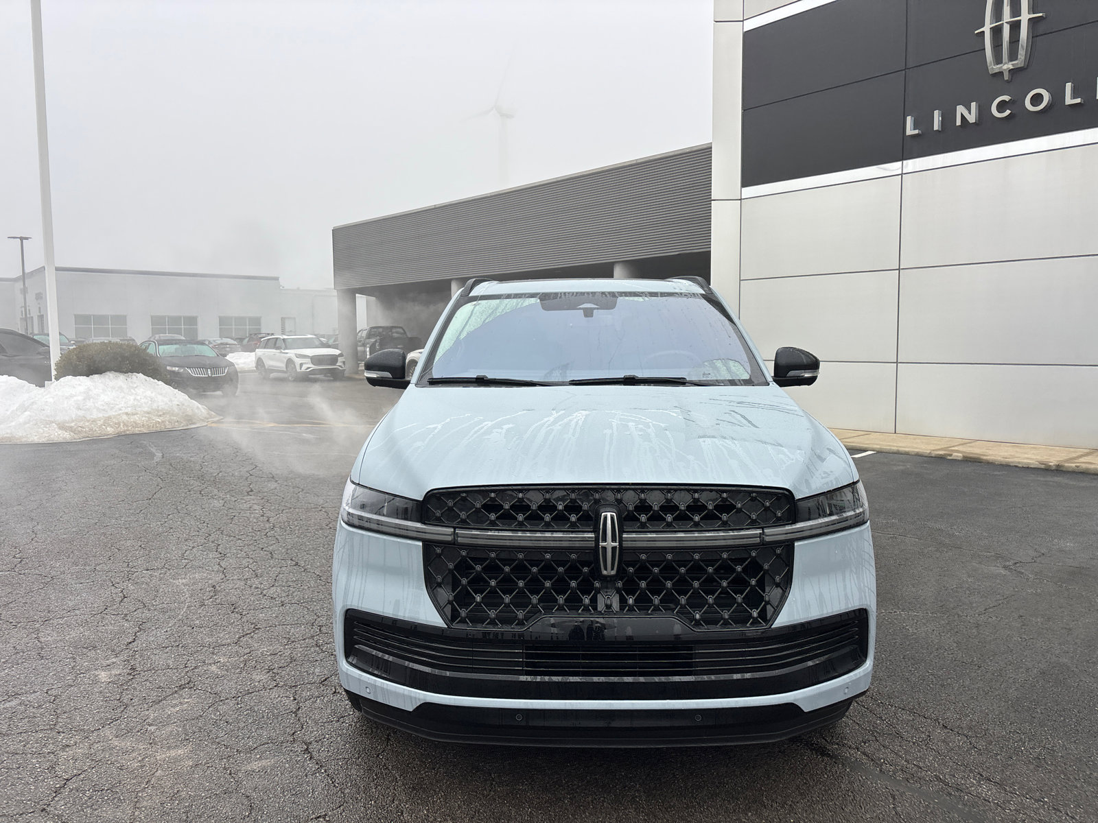 New 2025 Lincoln Navigator L Reserve w/ Jet Appearance Package image 2