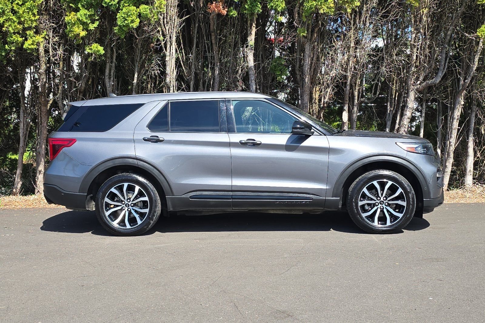 Used 2021 Ford Explorer ST w/ Equipment Group 401A AWD/4WD image 3