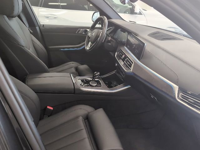 Used 2021 BMW X5 xDrive45e AWD/4WD image 4