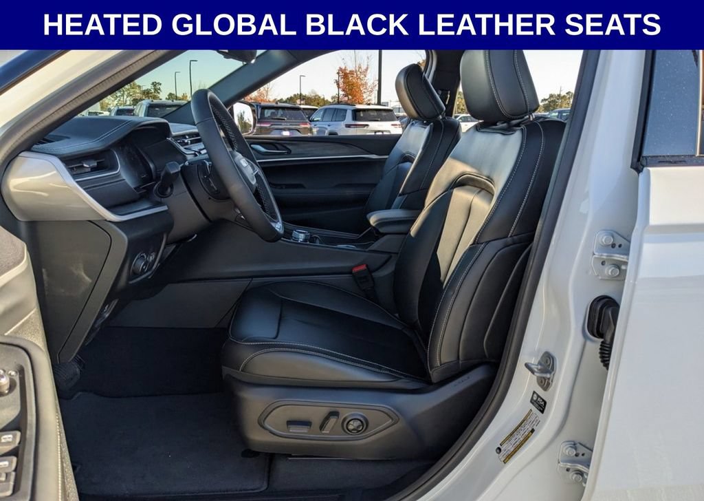 New 2027 Jeep Grand Cherokee Limited RWD image 5