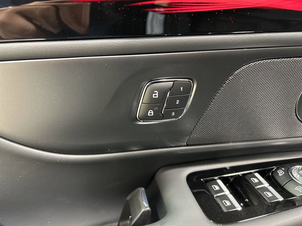 New 2026 Lincoln Nautilus Reserve w/ Jet Appearance Package image 13