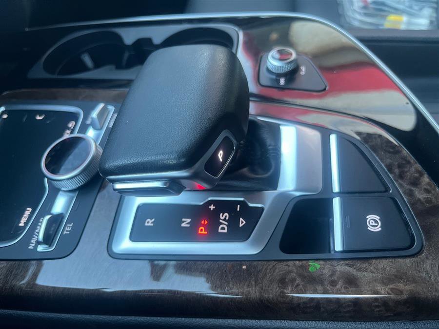 Used 2019 Audi Q7 3.0T Prestige w/ Prestige Package image 24