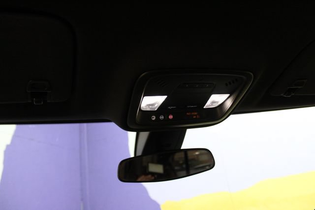 Used 2023 Chevrolet Traverse LT FWD image 21