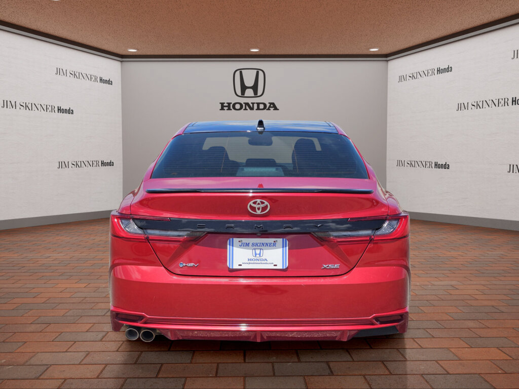 Used 2025 Toyota Camry XSE FWD image 13