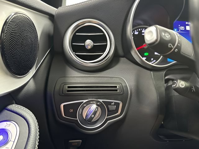 Used 2022 Mercedes-Benz GLC 300 4MATIC Coupe image 15