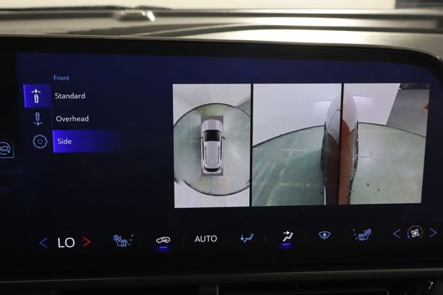 Used 2024 Chevrolet Equinox EV RS w/ LPO, Trailering Package image 42