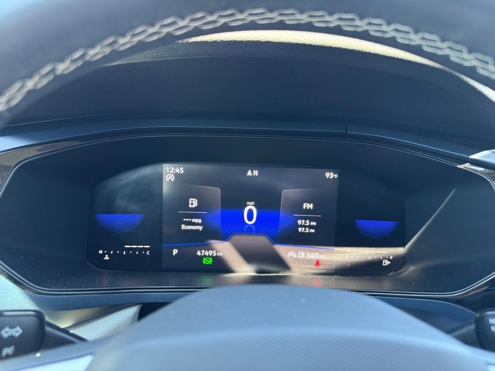 Used 2022 Volkswagen Taos SE w/ Panoramic Sunroof Package image 14