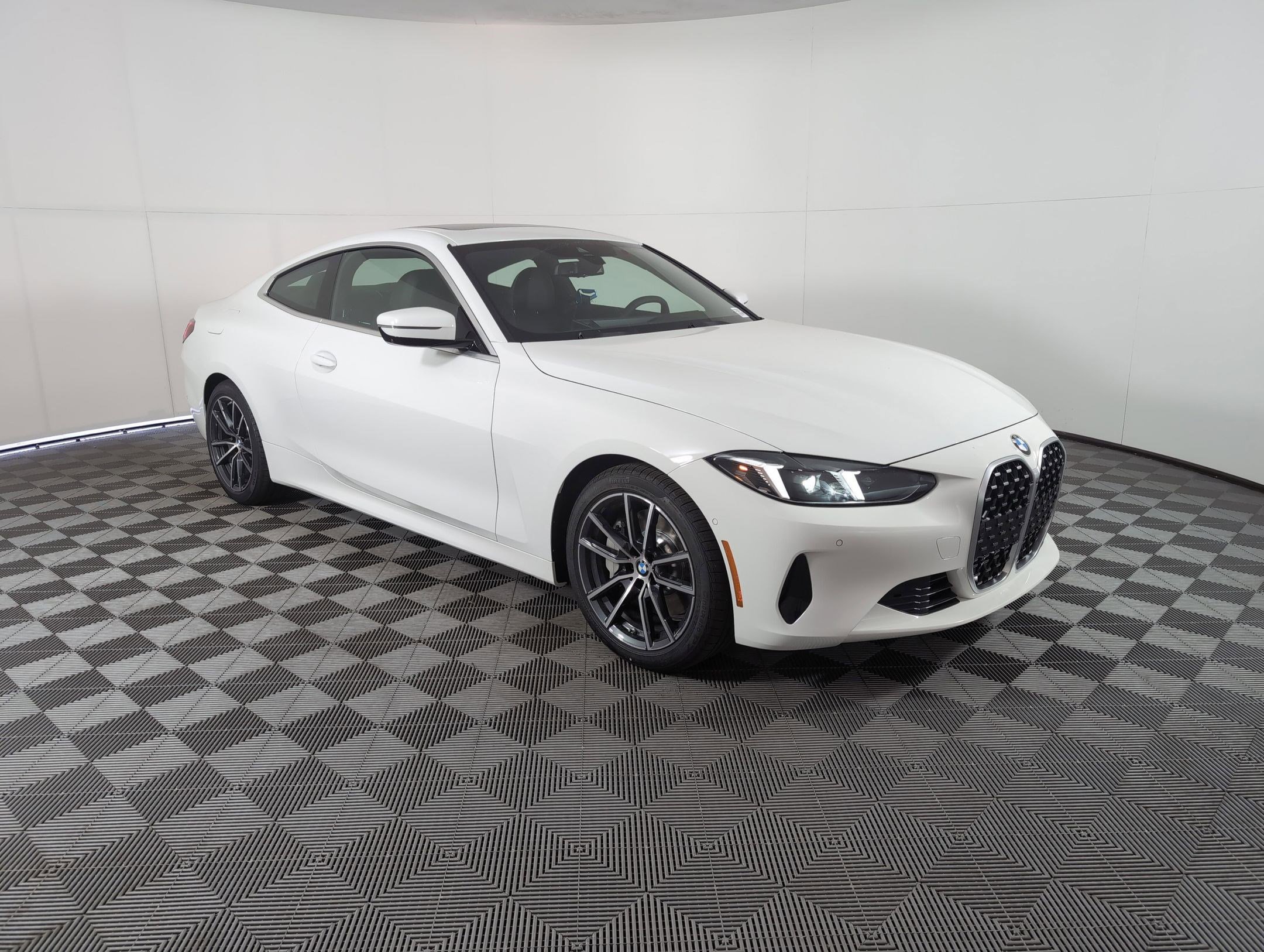 Used 2026 BMW 430i Coupe w/ Parking Assistance Package image 6