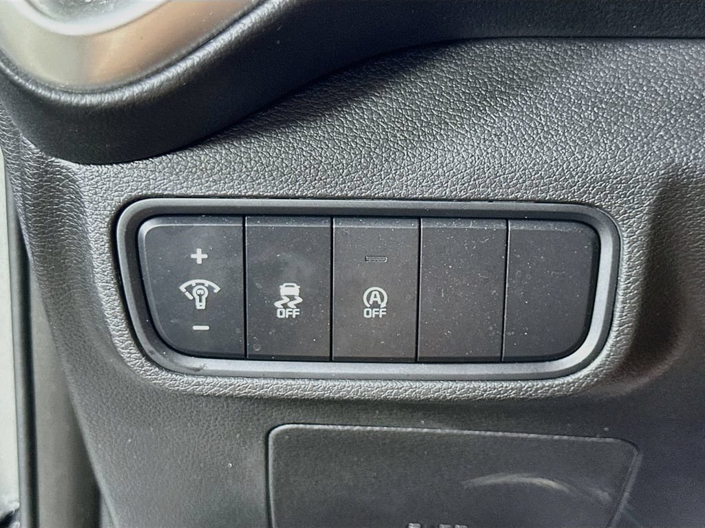 Used 2023 Kia Soul FWD image 21