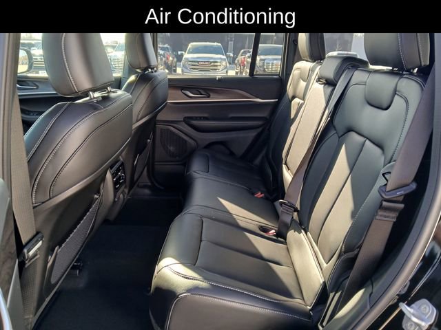 New 2025 Jeep Grand Cherokee Limited image 14