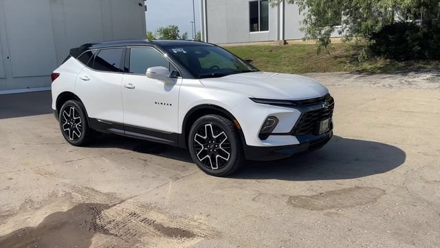 Certified 2024 Chevrolet Blazer RS w/ Driver Confidence II Package AWD/4WD image 2