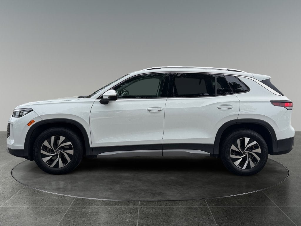 Used 2025 Volkswagen Tiguan S FWD image 5
