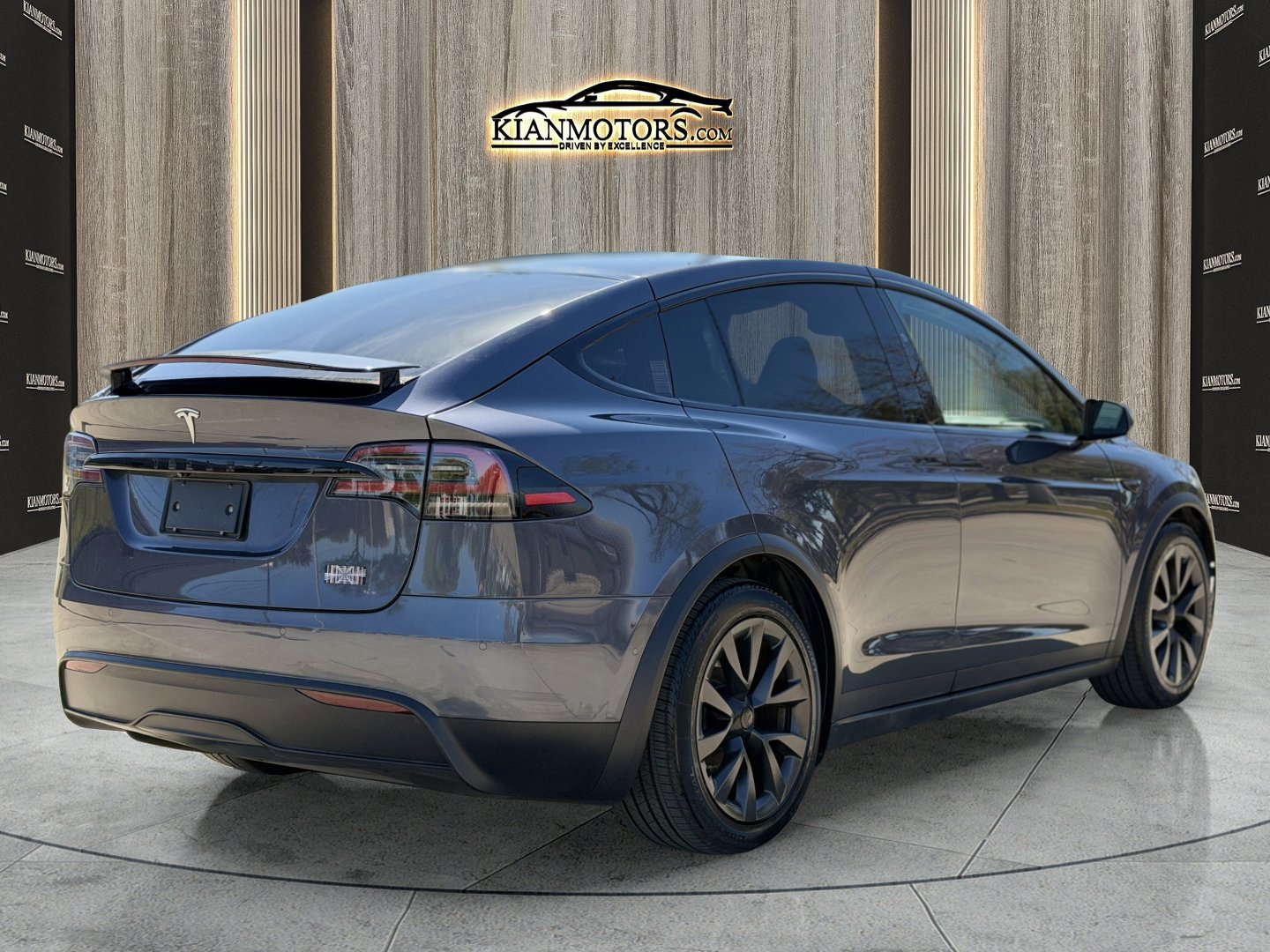 Used 2022 Tesla Model X Plaid image 9