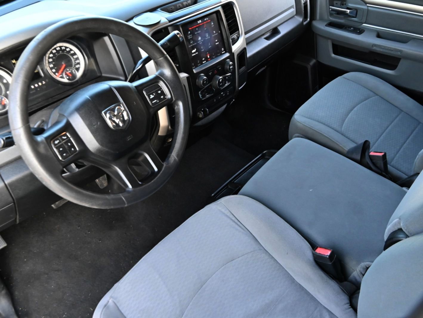 Used 2018 RAM 2500 SLT AWD/4WD image 39