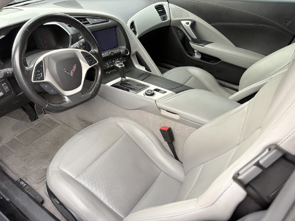 Used 2018 Chevrolet Corvette Stingray Convertible w/ 3LT Preferred Equipment Group RWD image 8