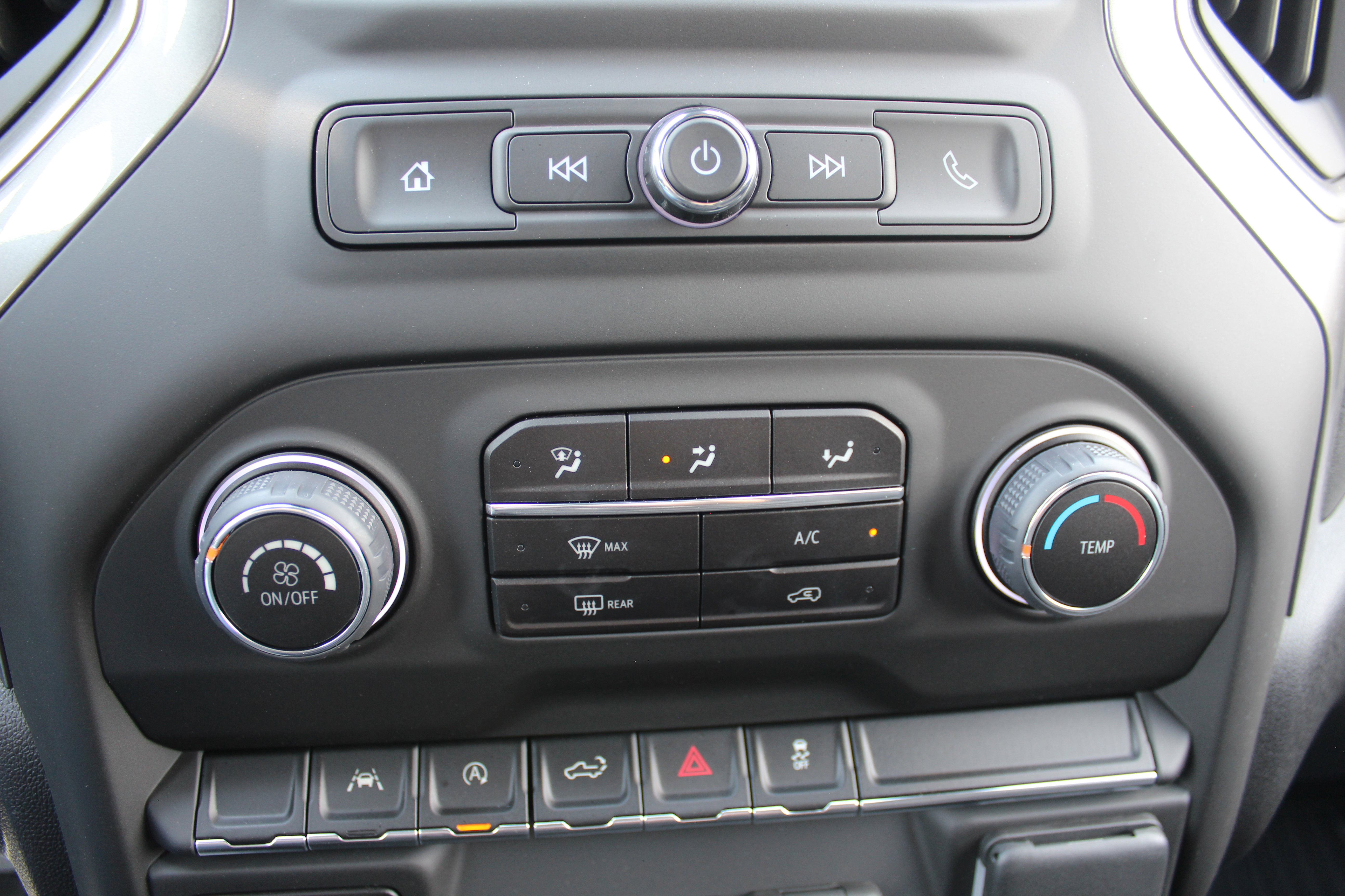 New 2025 Chevrolet Silverado 1500 Custom image 31