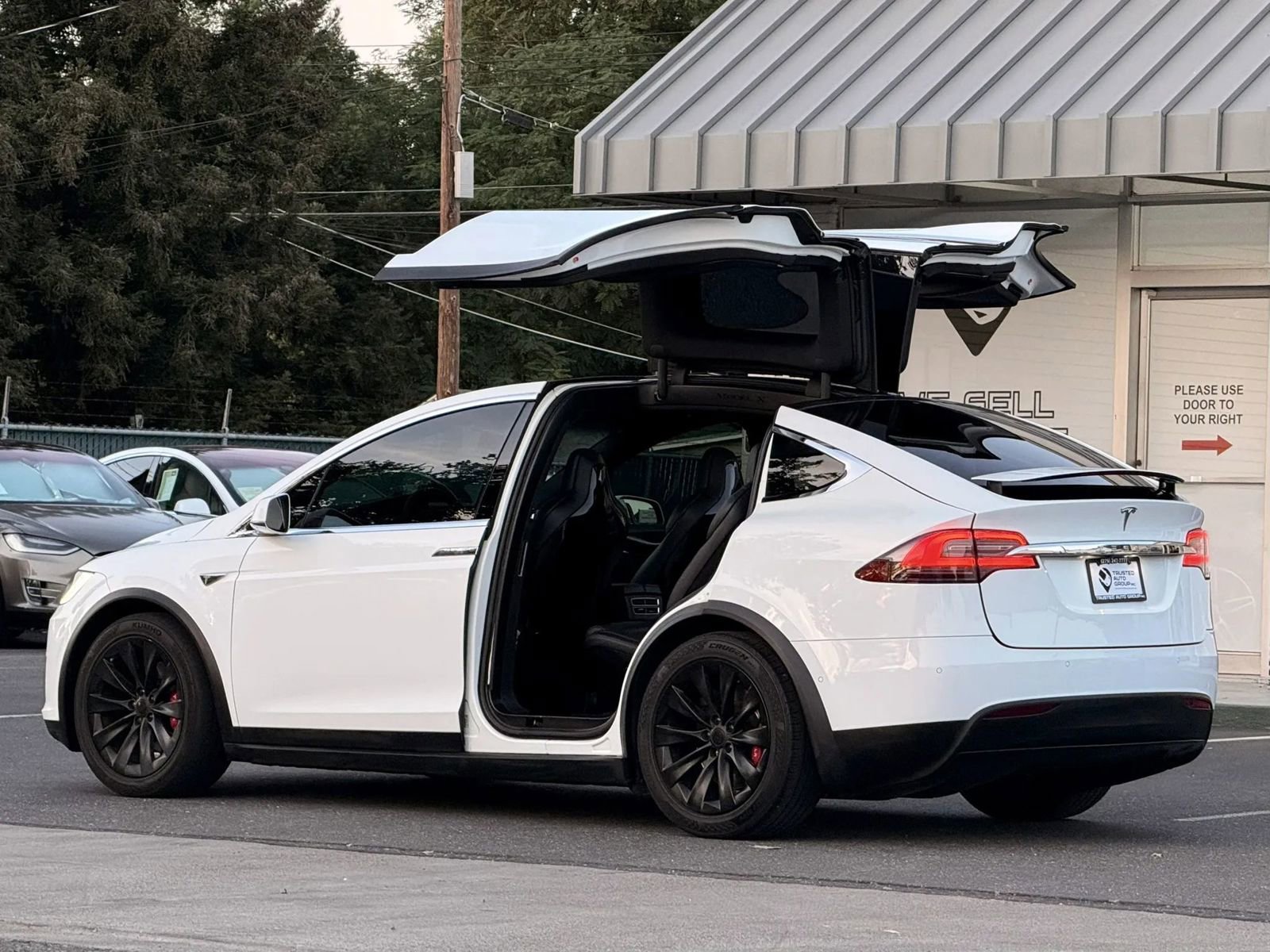 Used 2016 Tesla Model X 75D AWD/4WD image 7