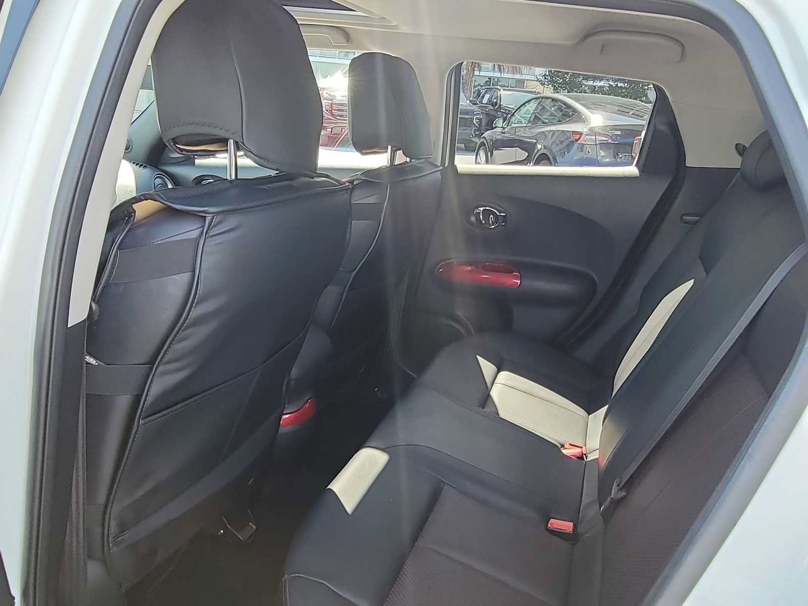 Used 2016 Nissan Juke SL FWD image 17