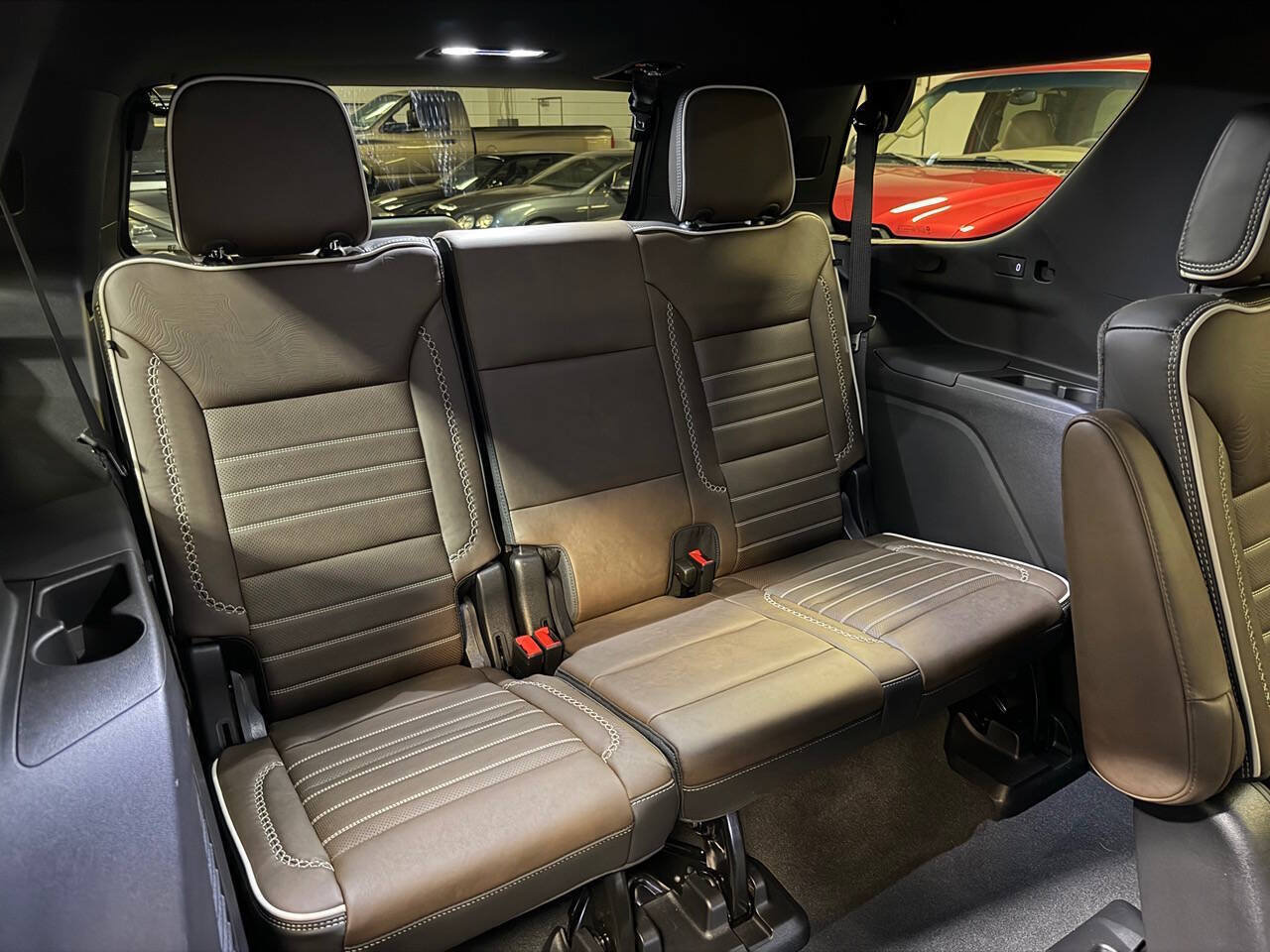 Used 2026 GMC Yukon Denali Ultimate AWD/4WD image 23