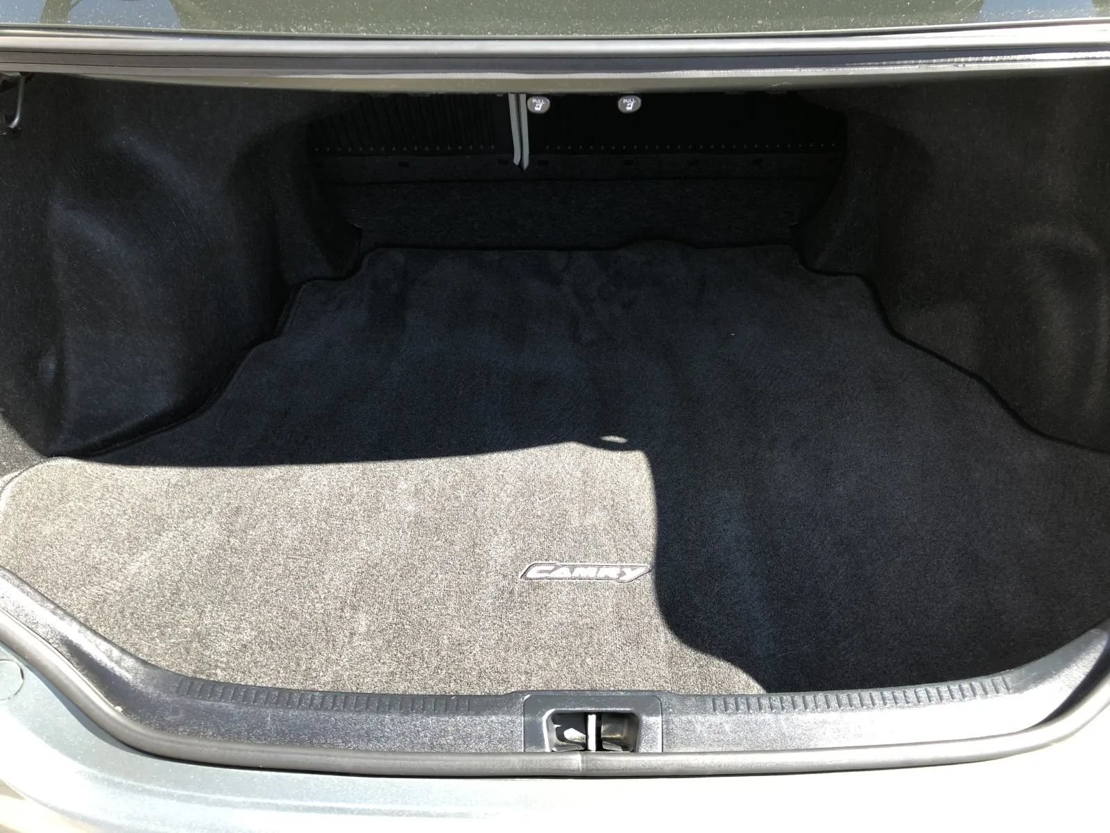 Used 2013 Toyota Camry XLE w/ Leather Pkg FWD image 31
