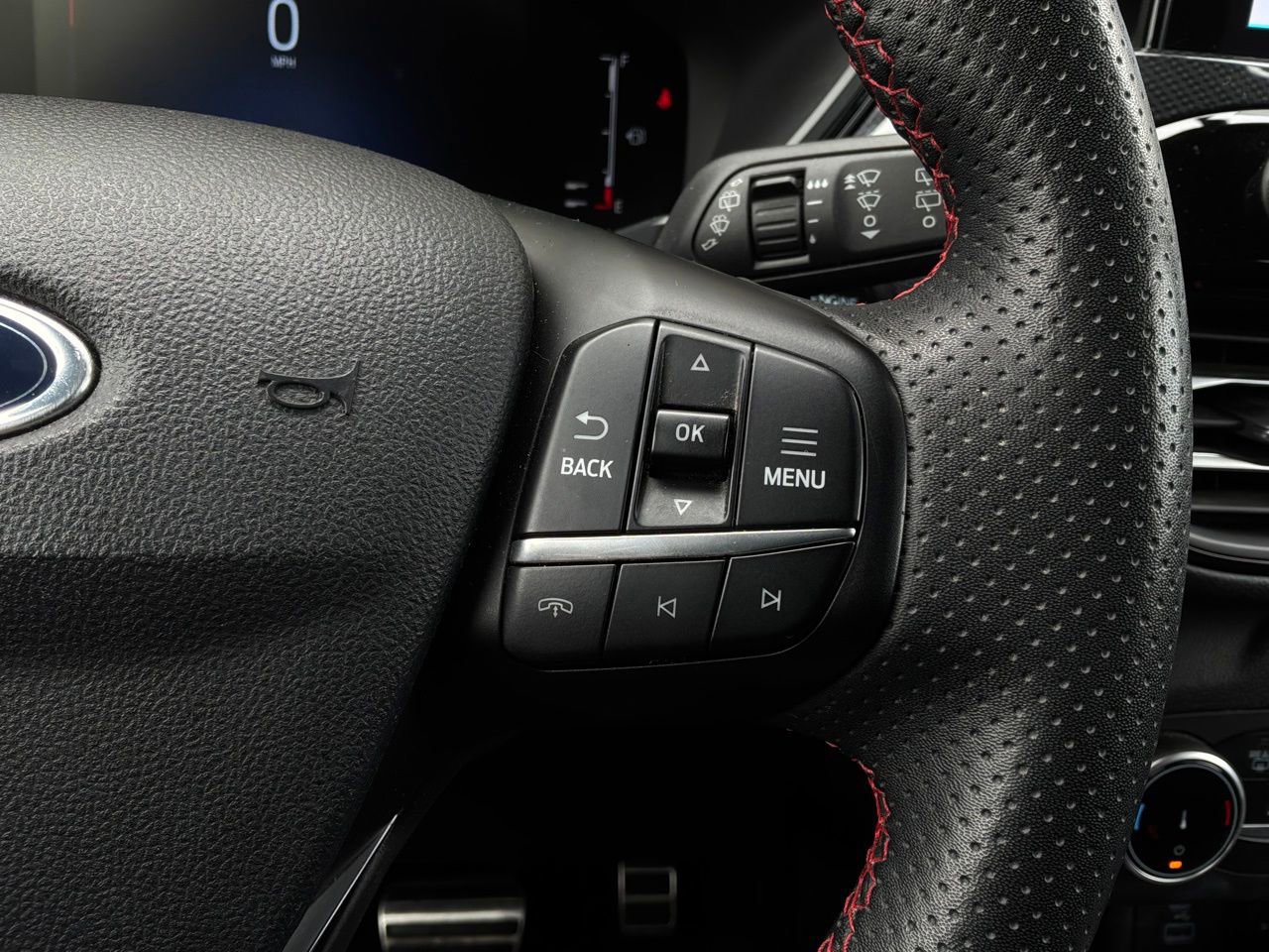 Used 2023 Ford Escape ST-Line FWD image 34