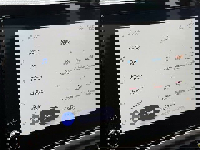 Used 2025 Toyota Camry LE image 19