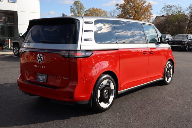 Used 2025 Volkswagen ID. Buzz Pro S Plus image 3