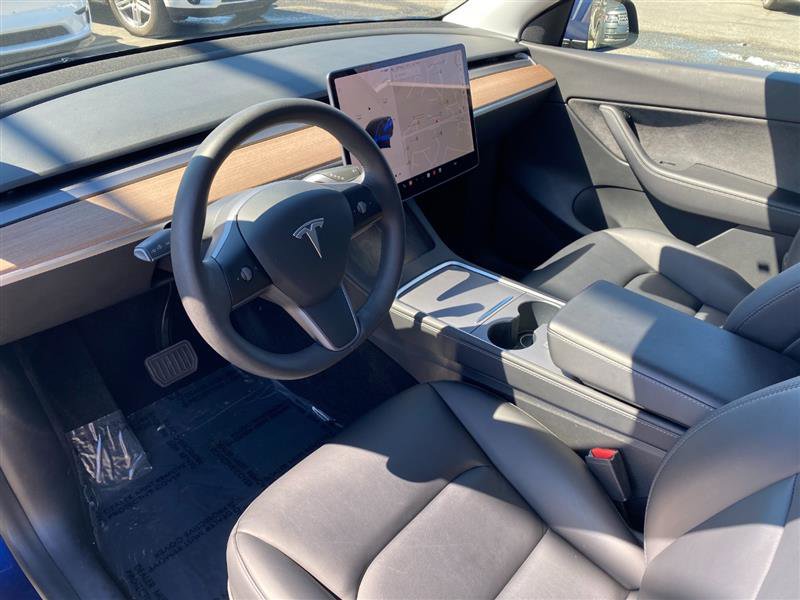 Used 2021 Tesla Model Y Long Range image 11