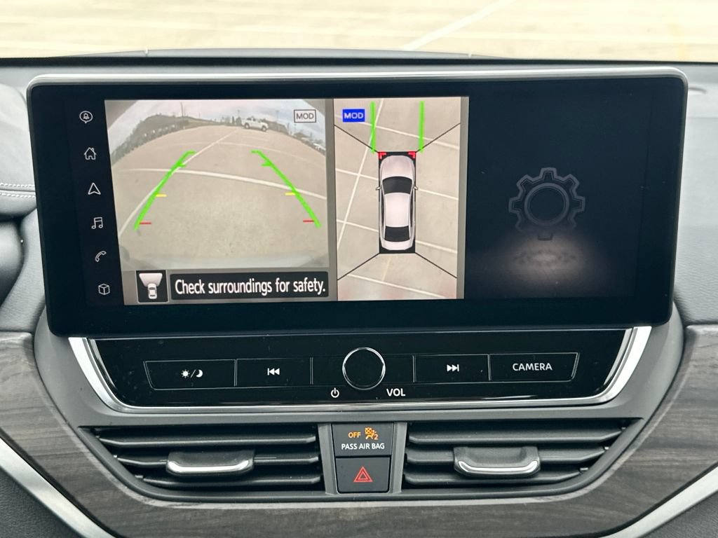 New 2025 Nissan Altima 2.5 SL AWD/4WD image 30