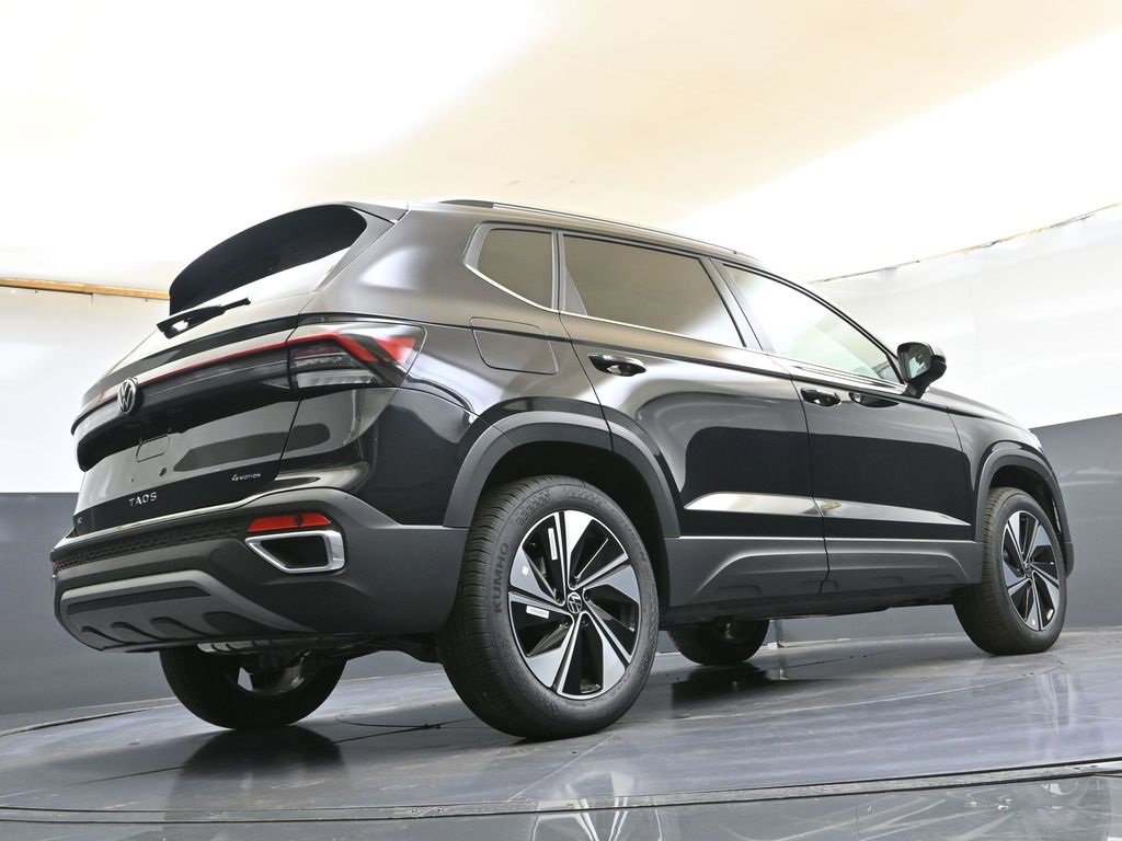 New 2025 Volkswagen Taos SE image 37