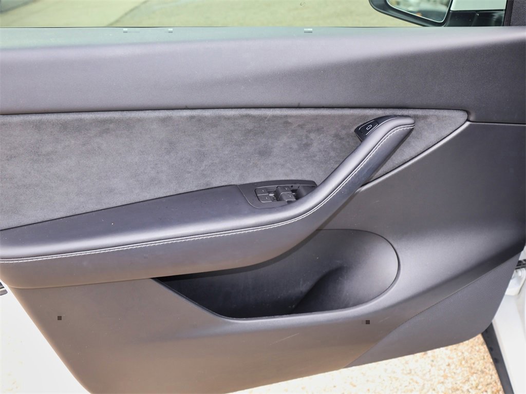 Used 2021 Tesla Model Y Performance image 13