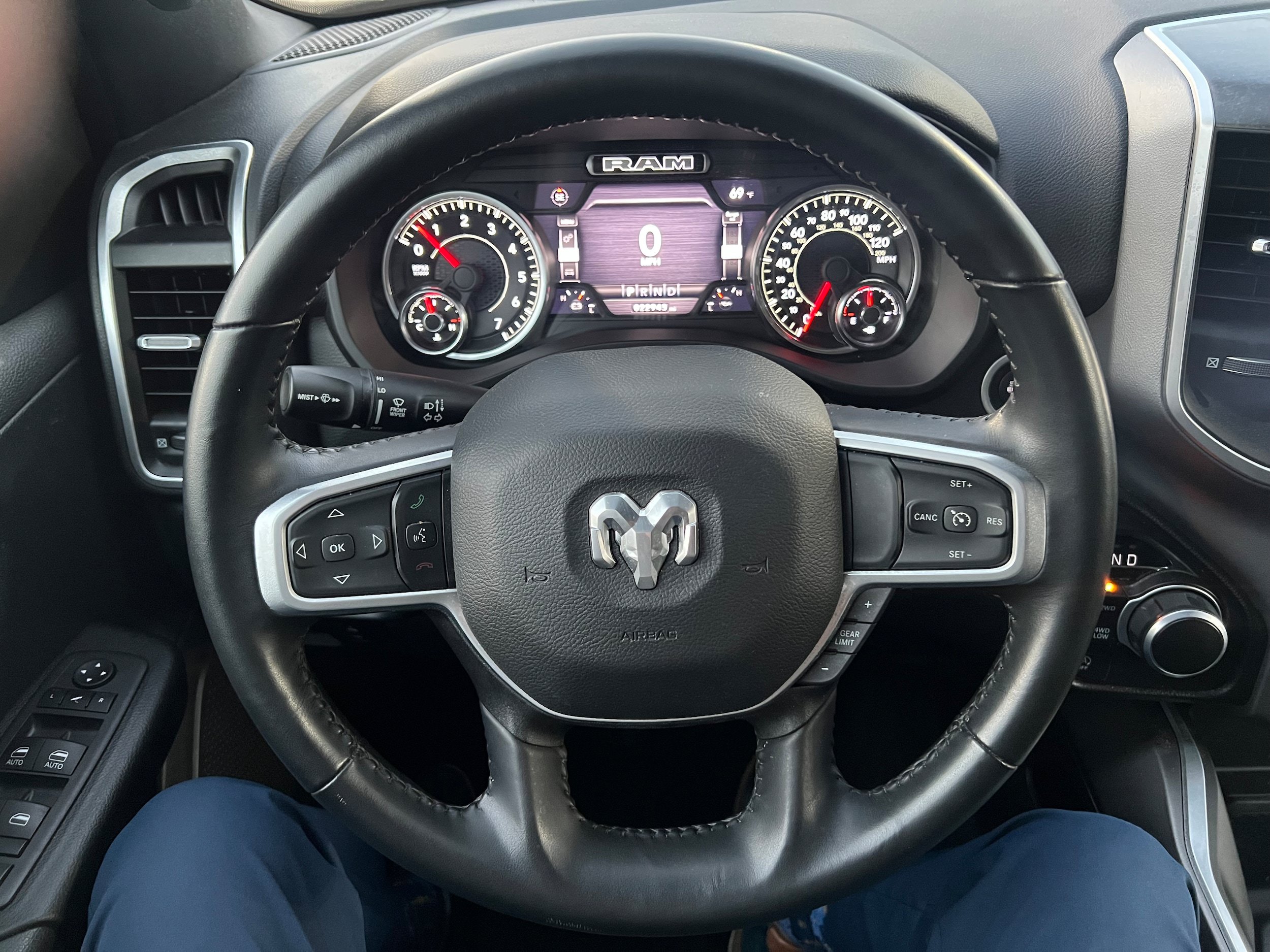 Used 2022 RAM 1500 Big Horn AWD/4WD image 23