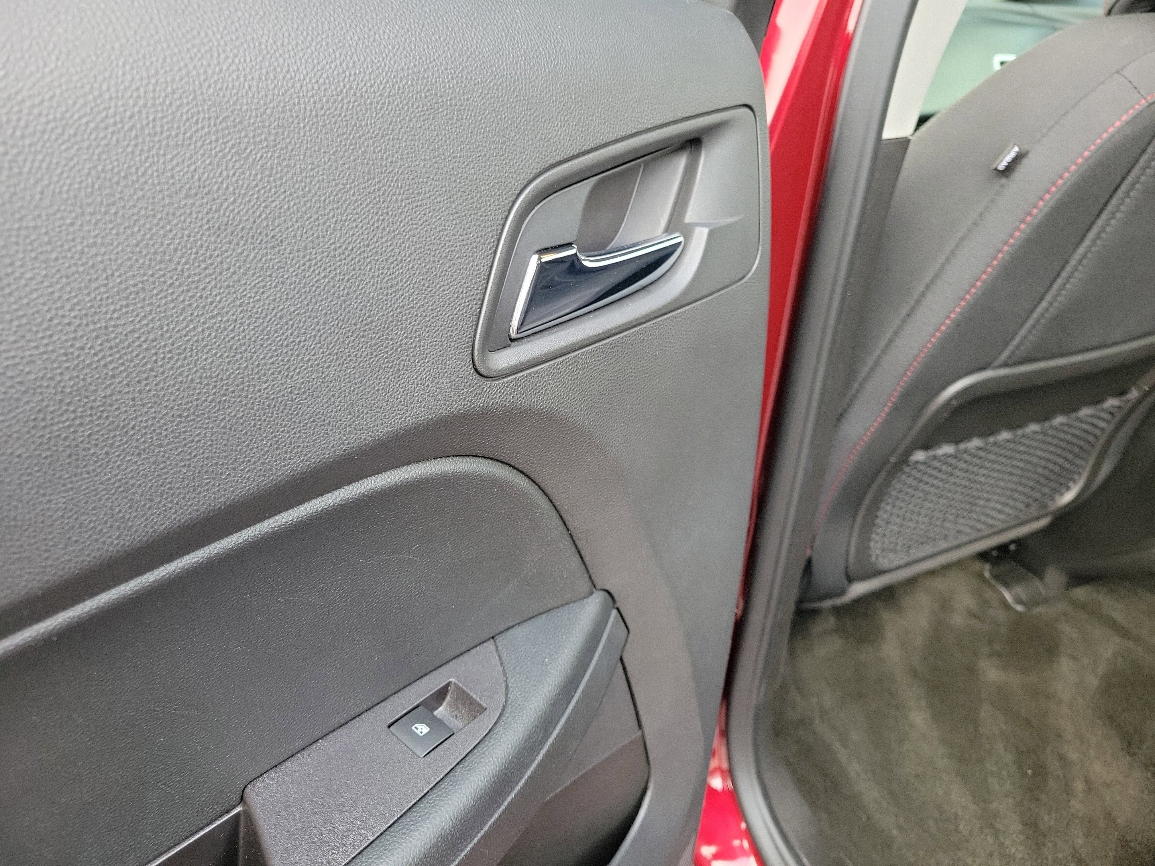 Used 2017 Chevrolet Equinox LT image 13