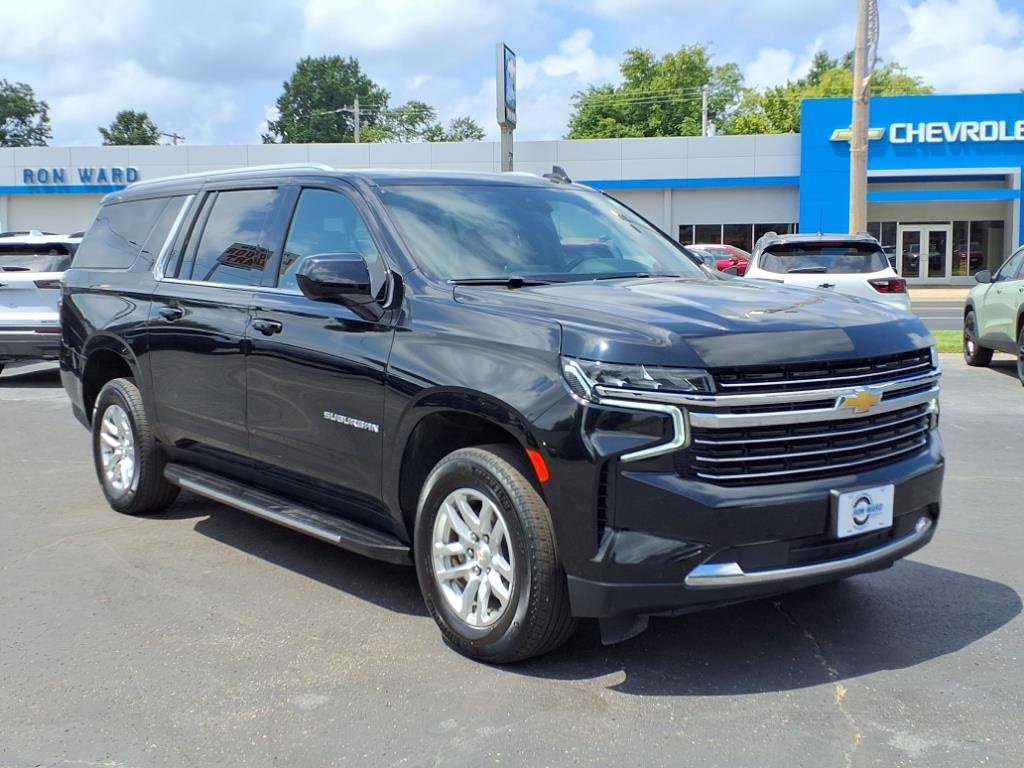 Used 2023 Chevrolet Suburban LT image 5