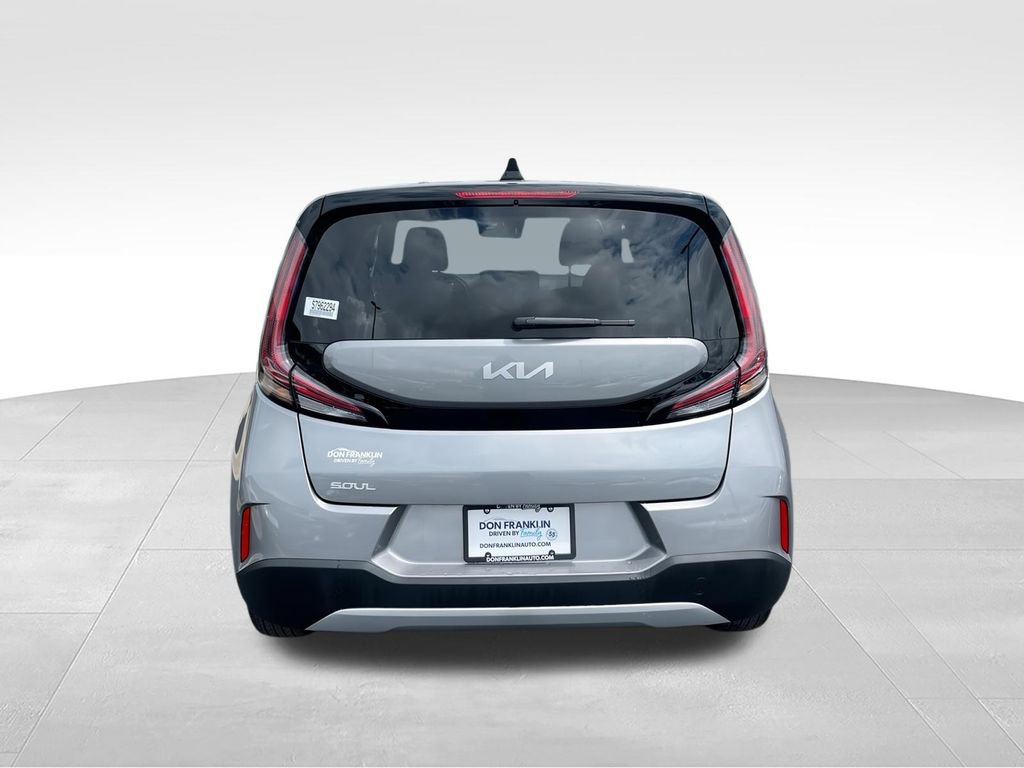 Certified 2025 Kia Soul LX w/ LX Technology Package FWD image 7