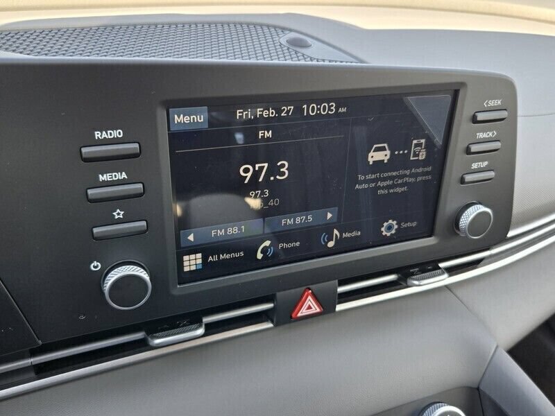 New 2026 Hyundai Elantra SE FWD image 9