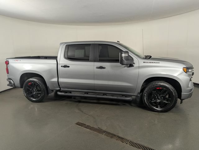 Used 2024 Chevrolet Silverado 1500 RST w/ Redline Edition AWD/4WD image 9