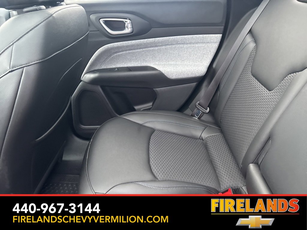 Used 2025 Jeep Compass Latitude w/ Sun & Sound Group image 46