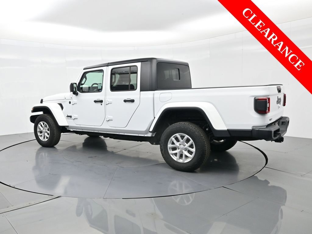 Used 2023 Jeep Gladiator Sport image 9